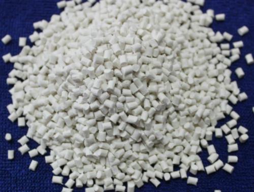 注塑机背压对PA610塑料质量的影响