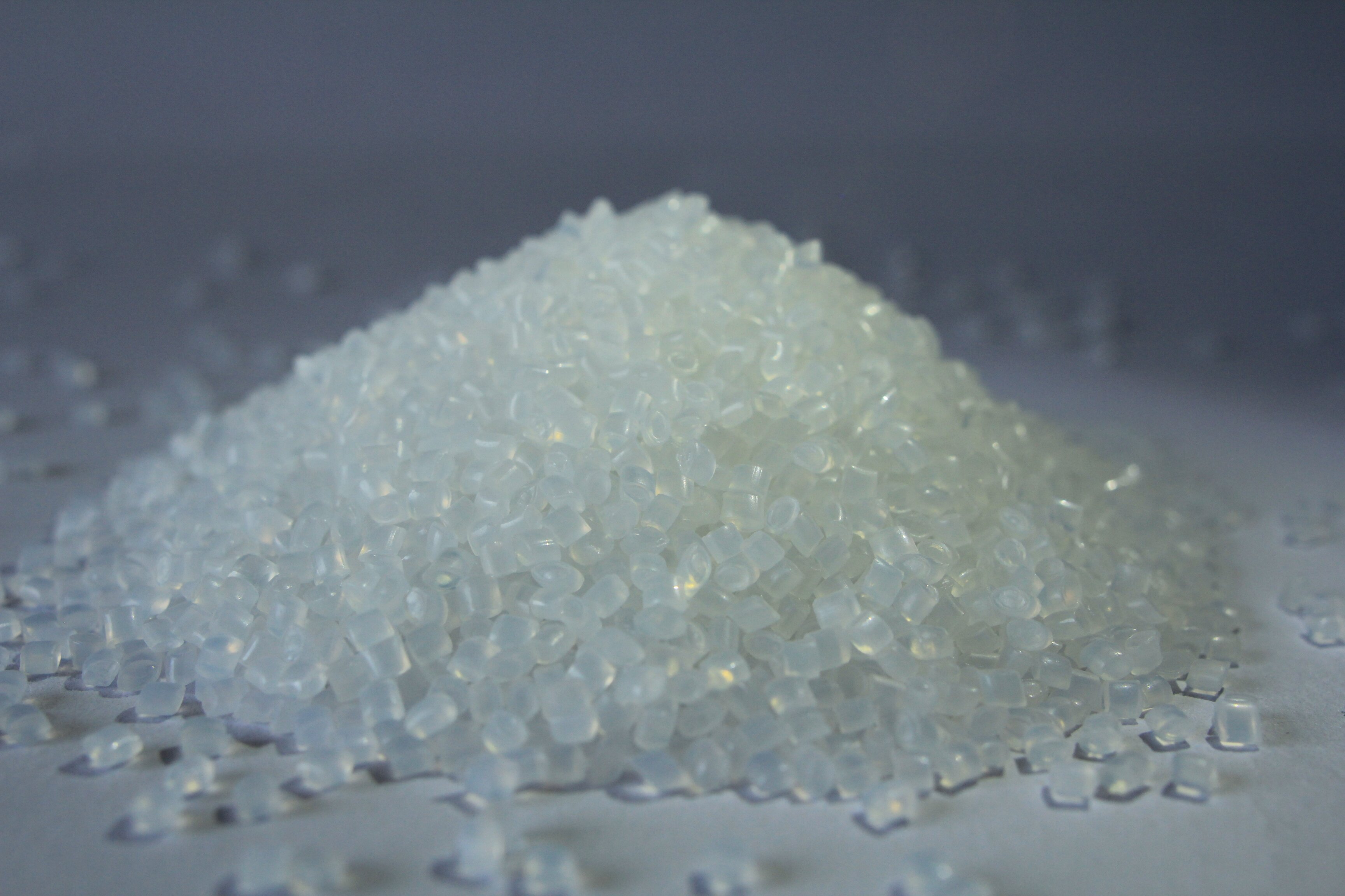 简述GF30%增强改性尼龙PA66颗粒